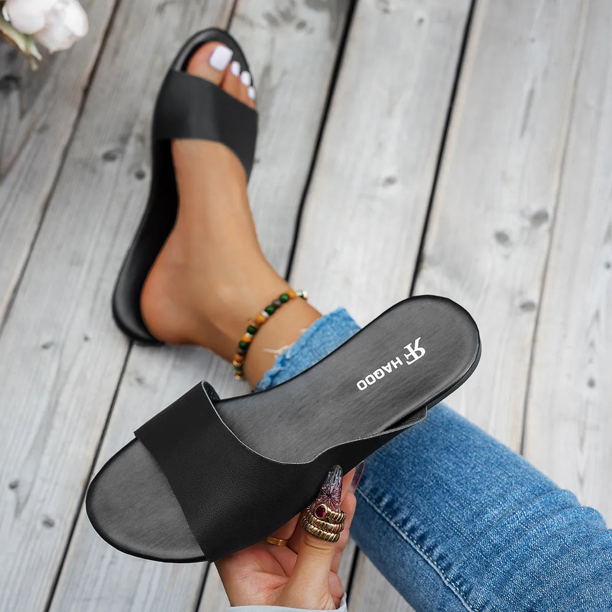 Damen Pantoletten mit offener Zehenpartie ⎜ Flache Sommerschuhe für Strand, Urlaub und Alltag