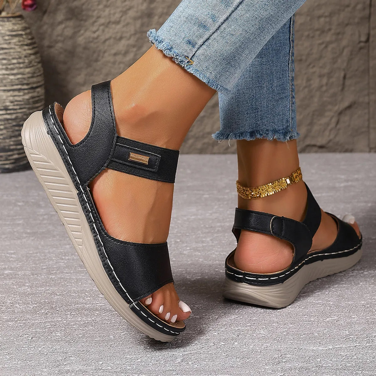 Keilsandaletten für Damen ⎜ Bequeme Sommerschuhe mit Klettverschluss und rutschfester Sohle