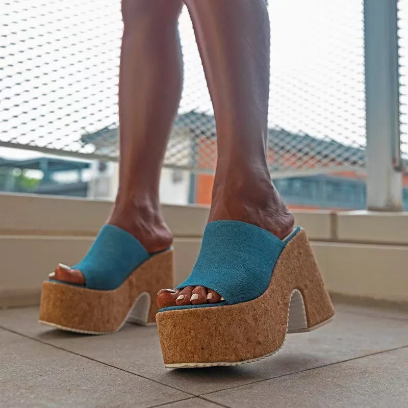 Damen Plateau-Pantoletten mit Blockabsatz ⎜ Modische Sommerschuhe mit Korksohle und offenem Zehenbereich