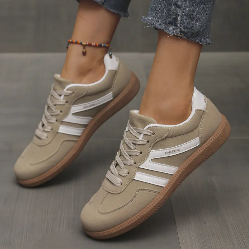 Damen Sneakers ⎜ Bequeme Schuhe mit Kontraststreifen und rutschfester Sohle für den Alltag
