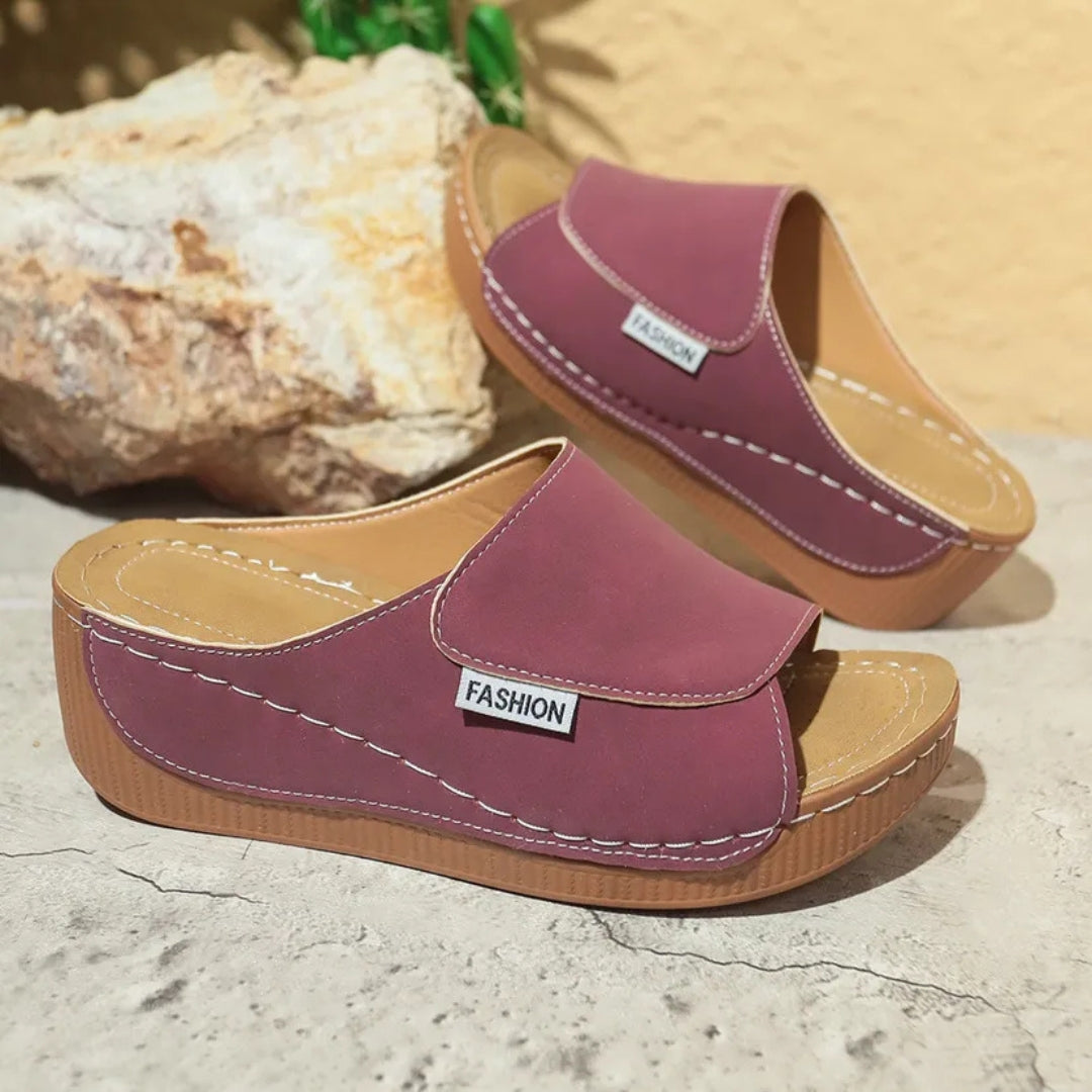 Sommer Wedge-Slipper für Damen ⎜ Bequeme Mules mit dickem Absatz und schlichtem Design für den Alltag