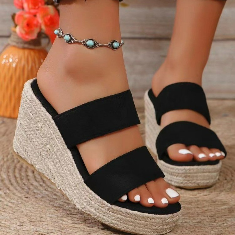 Keilabsatz Hausschuhe für Damen ⎜ Sommerliche Sandalen mit Seilsohle und bequemem Doppelriemen