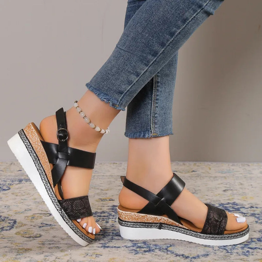Keilsandalen für Damen ⎜ Bequeme Sommerschuhe mit Breiten Riemen und Weicher Sohle für Sicheren Halt