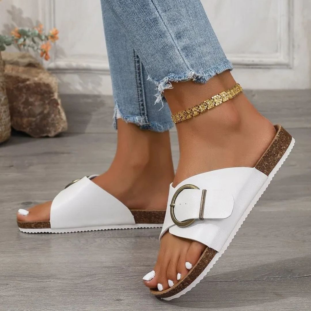 Flache Damen Slipper ⎜ Bequeme Schuhe mit Schnalle und Stilvollem Design für Sommer und Alltag