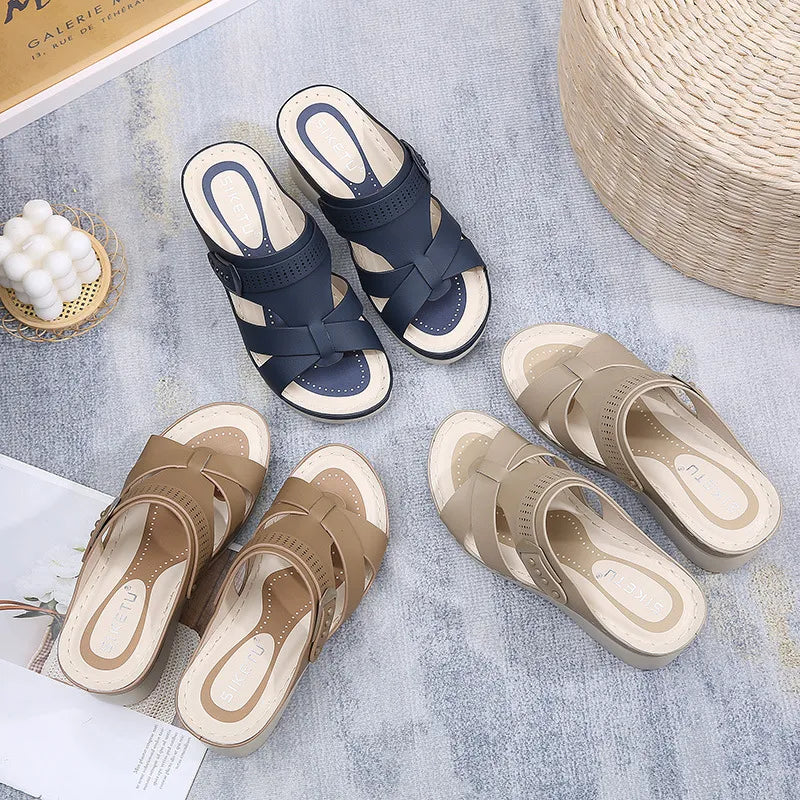 Damen Keilabsatz Sandalen ⎜ Bequeme Sommerschuhe mit Kreuzriemen und Rutschfester Sohle für Alltag & Strand