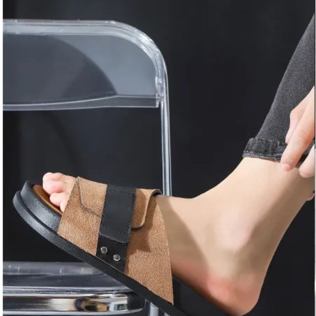 Hausschuhe für Herren ⎜ Rutschfeste Plattform-Slipper für Bad und Zuhause