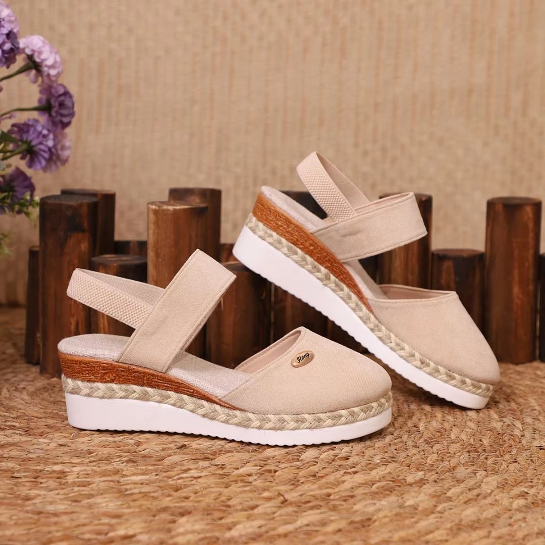 Damen Wedges mit elastischem Band ⎜ Bequeme Espadrilles mit Jute-Rohr-Details und geschlossenem Zehenbereich