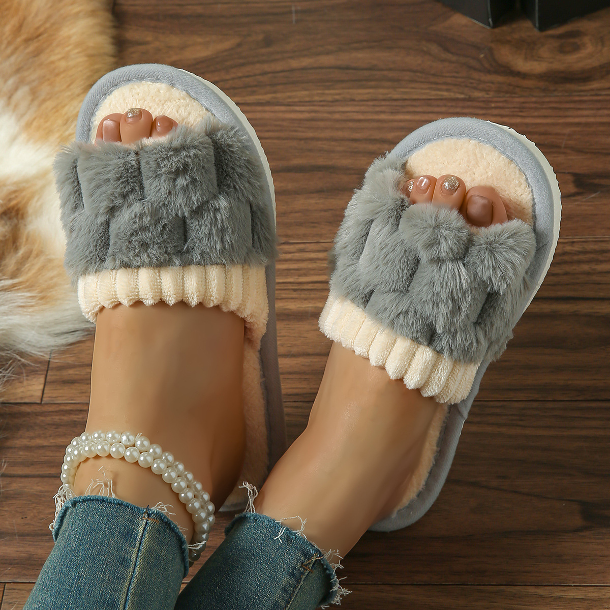 Damen Plüsch Slippers mit Schleifen-Design ⎜ Bequeme Hausschuhe für drinnen mit weichem Futter