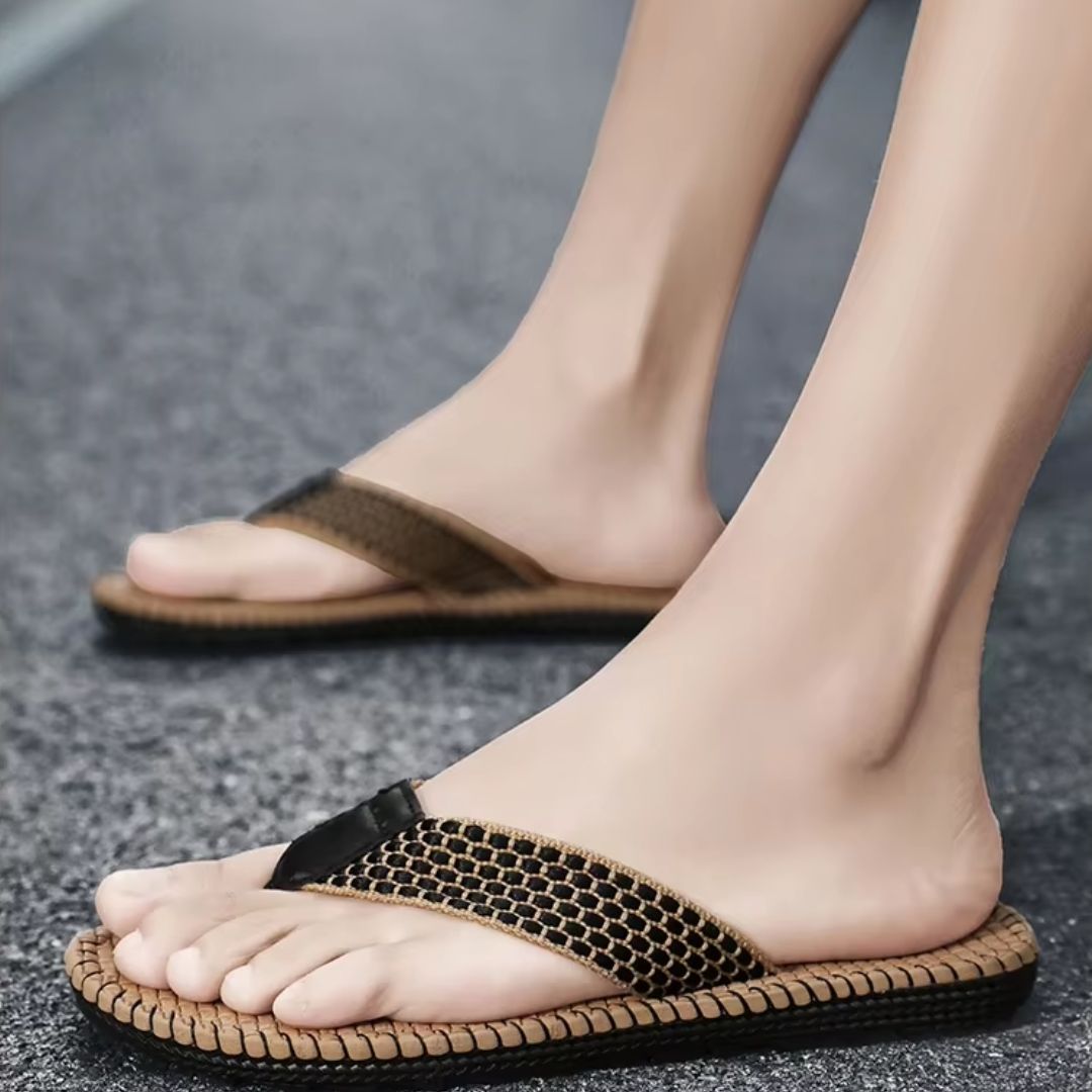 Herren Zehentrenner für den Sommer ⎜ Bequeme Strand-Sandalen mit Rutschfester Sohle und Netzdesign