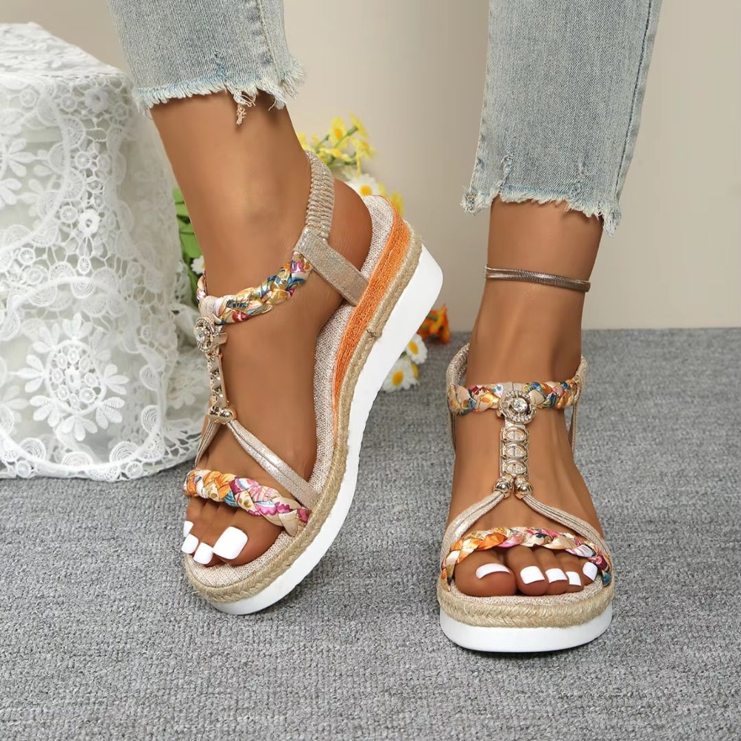 Damen Wedges mit geflochtenem Riemen ⎜ Komfortable Sandalen mit Perlen-Details und modischer Sohle
