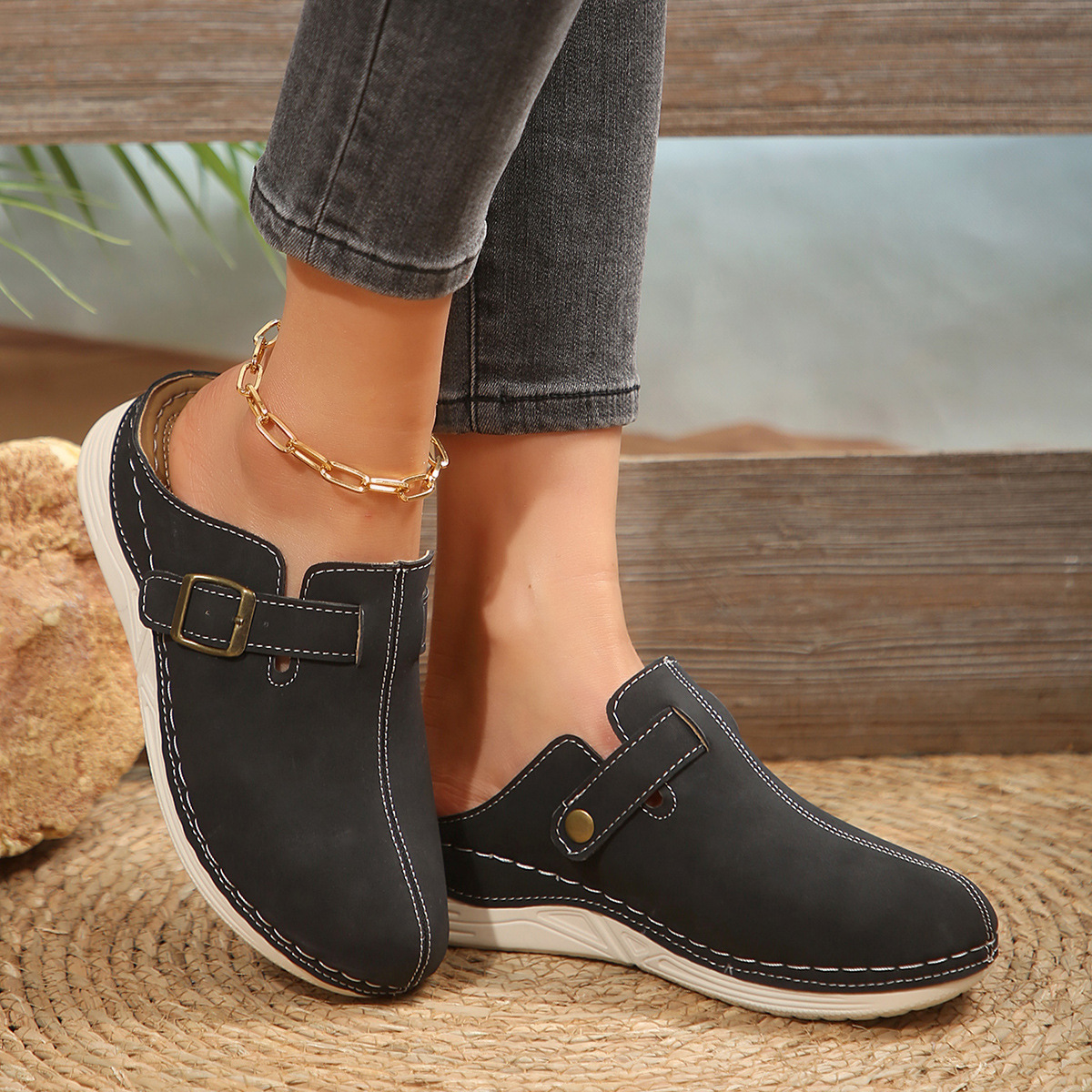 Damen Wedge Slippers mit Metall-Schnalle ⎜ Bequeme Clogs mit Riegelverschluss und trendigem Design