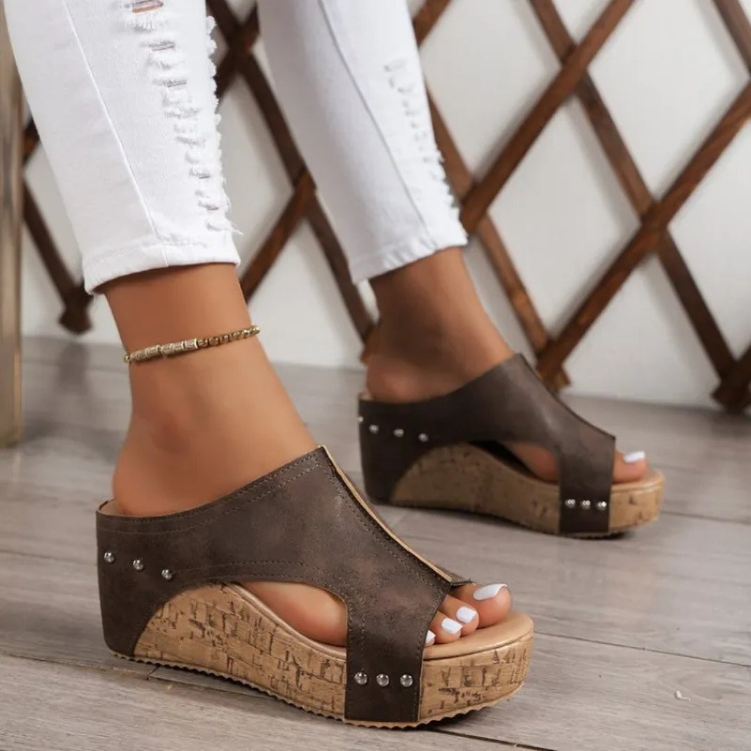 Plateausandalen für Damen ⎜ Offene Keilschuhe mit Komfortweite und Rutschfester Sohle für Den Sommer
