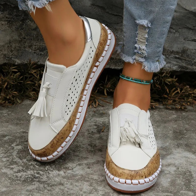 Loafers für Damen ⎜ Bequeme Flats mit Quasten-Detail und elastischem Slip-On Design