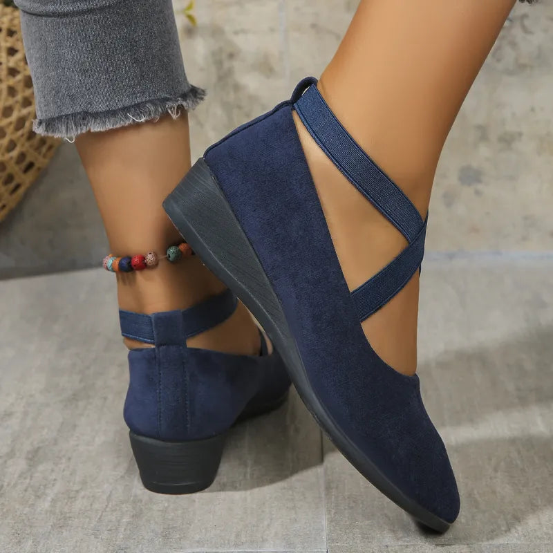 Wedge-Pumps für Damen ⎜ Bequeme Schuhe mit Kreuzriemen für Alltag und eleganten Look