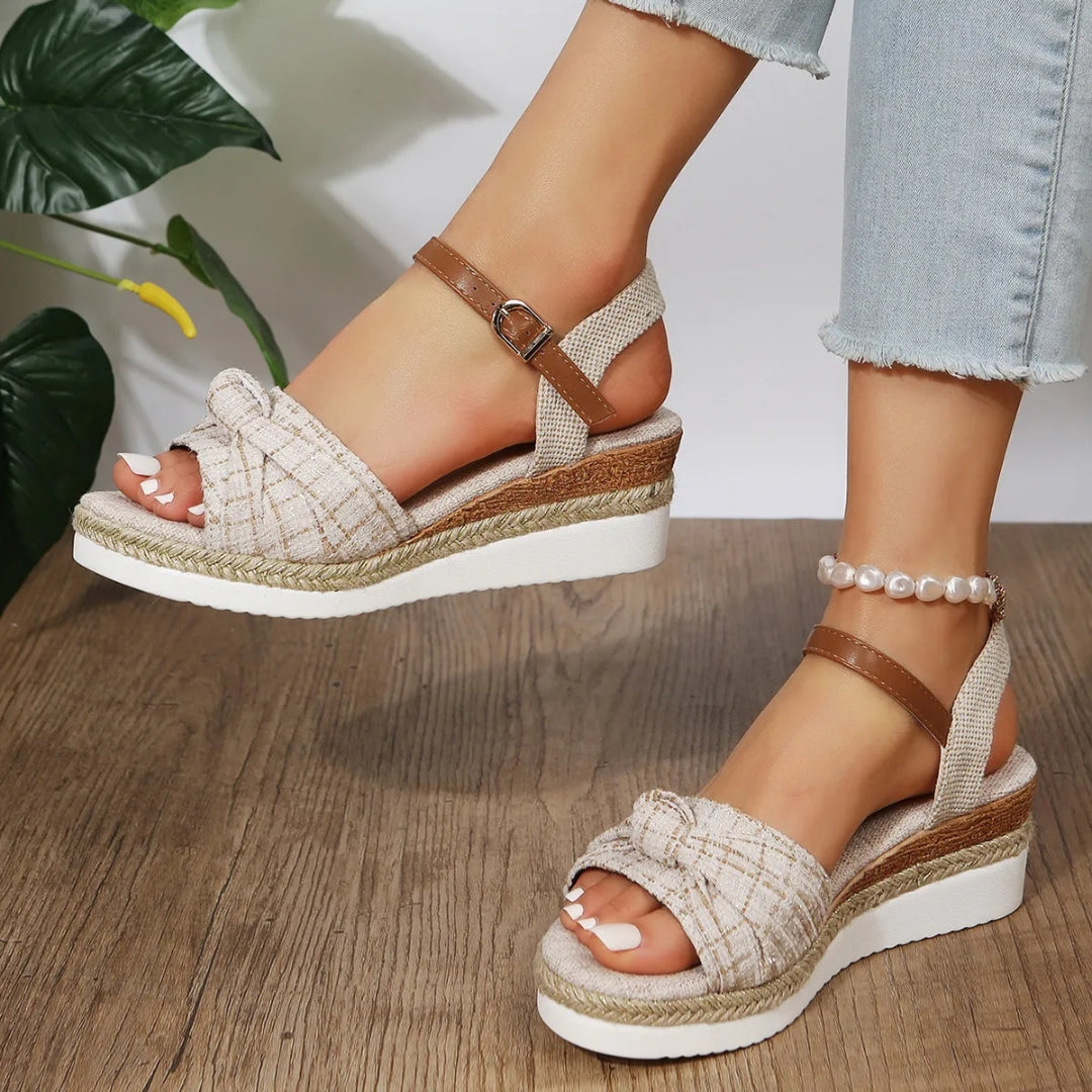 Keilabsatz Sandalen für Damen ⎜ Stylische Plateauschuhe mit Verstellbarem Riemen und Geflochtener Sohle