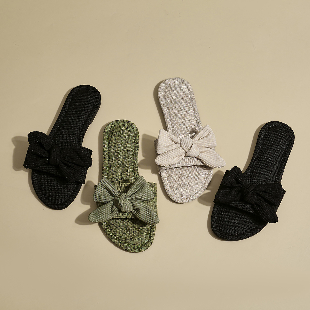 Bequeme Sandalen für Damen ⎜ Weiche Sohlen mit Schleifen-Design für entspannten Tragekomfort