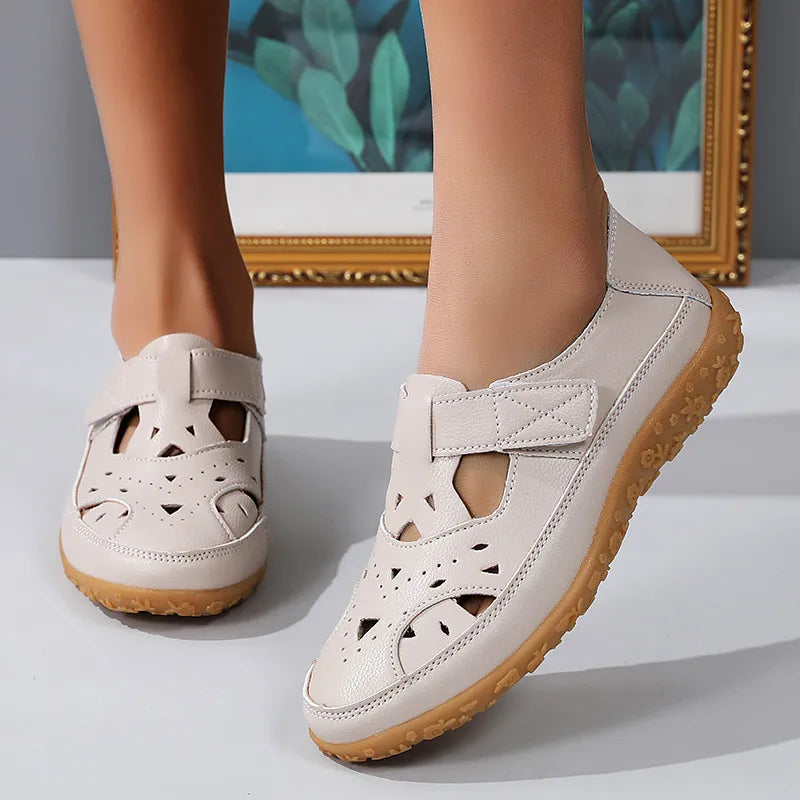 Damen Sommerschuhe mit Klettverschluss ⎜ Bequeme Flats mit Lochmuster und rutschfester Sohle