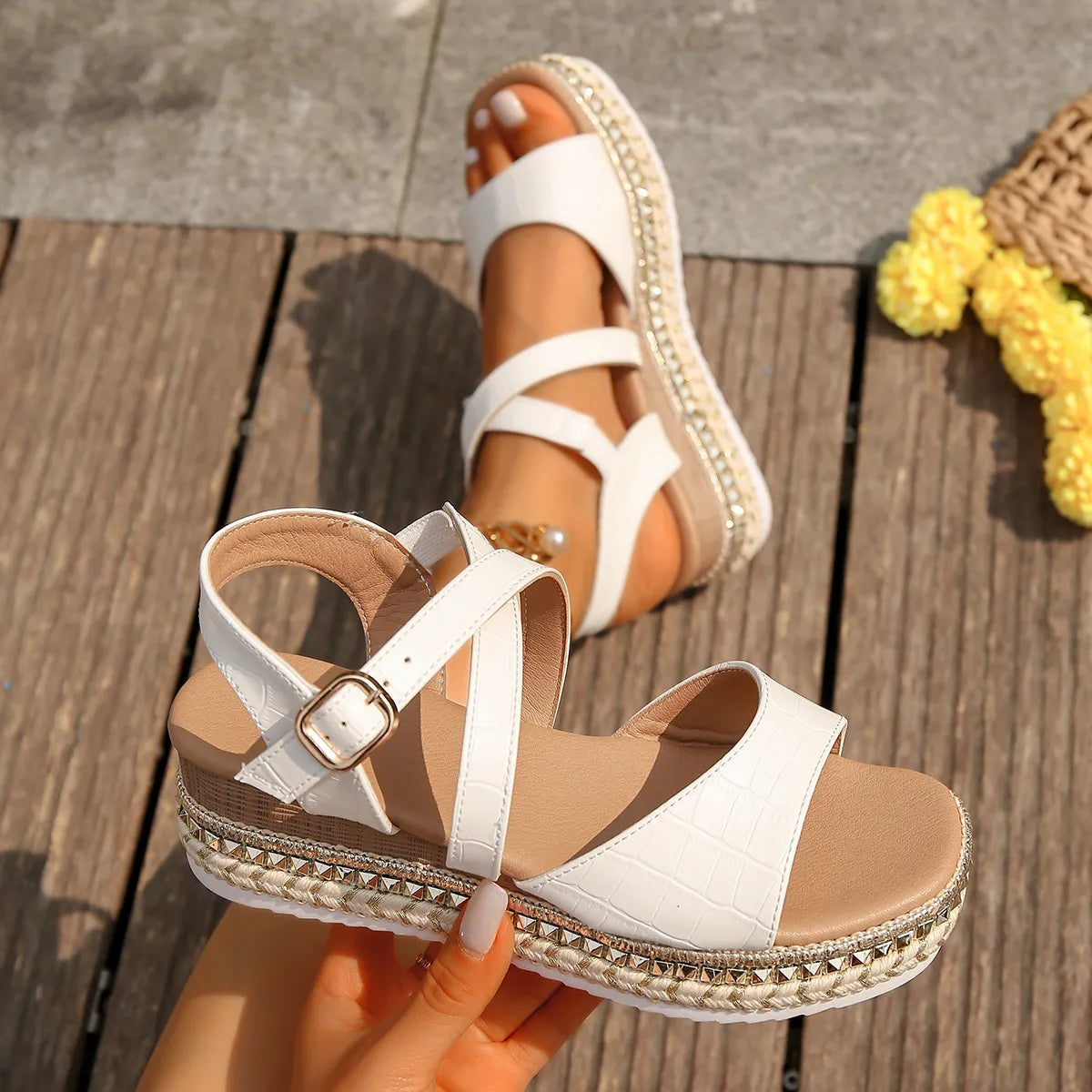 Damen Plateausandalen ⎜ Bequeme Sommerschuhe mit Verstellbarem Riemen und Stylischer Bastsohle