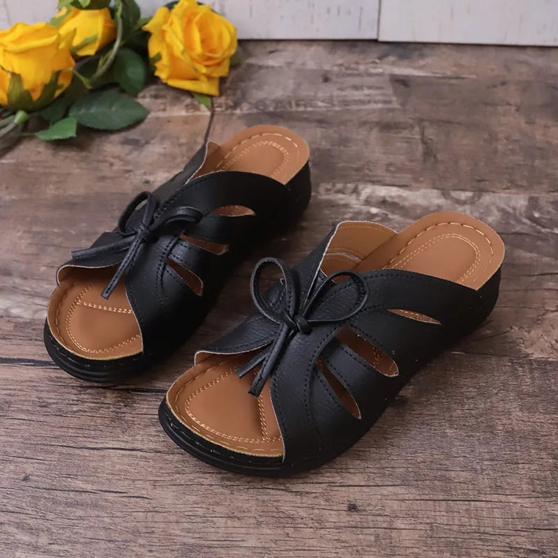 Damen Wedge Sandalen ⎜ Bequeme Schuhe mit Schleifen-Design und luftigen Ausschnitten