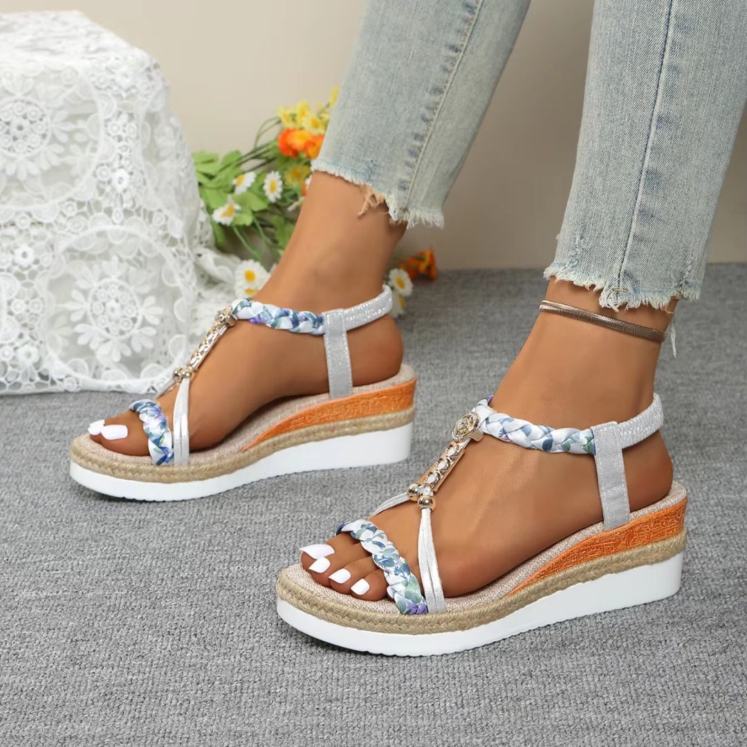 Damen Wedges mit geflochtenem Riemen ⎜ Komfortable Sandalen mit Perlen-Details und modischer Sohle