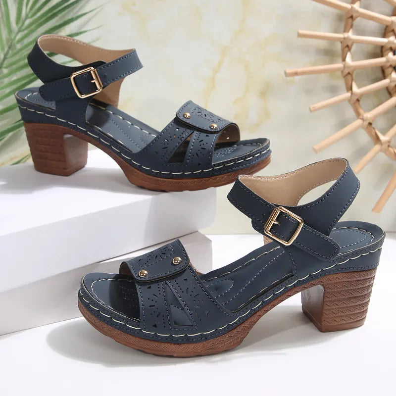 NaturVista ⎜ Damen Sandalen Retro rund offen geschnitzt bequem Sommer Absatz