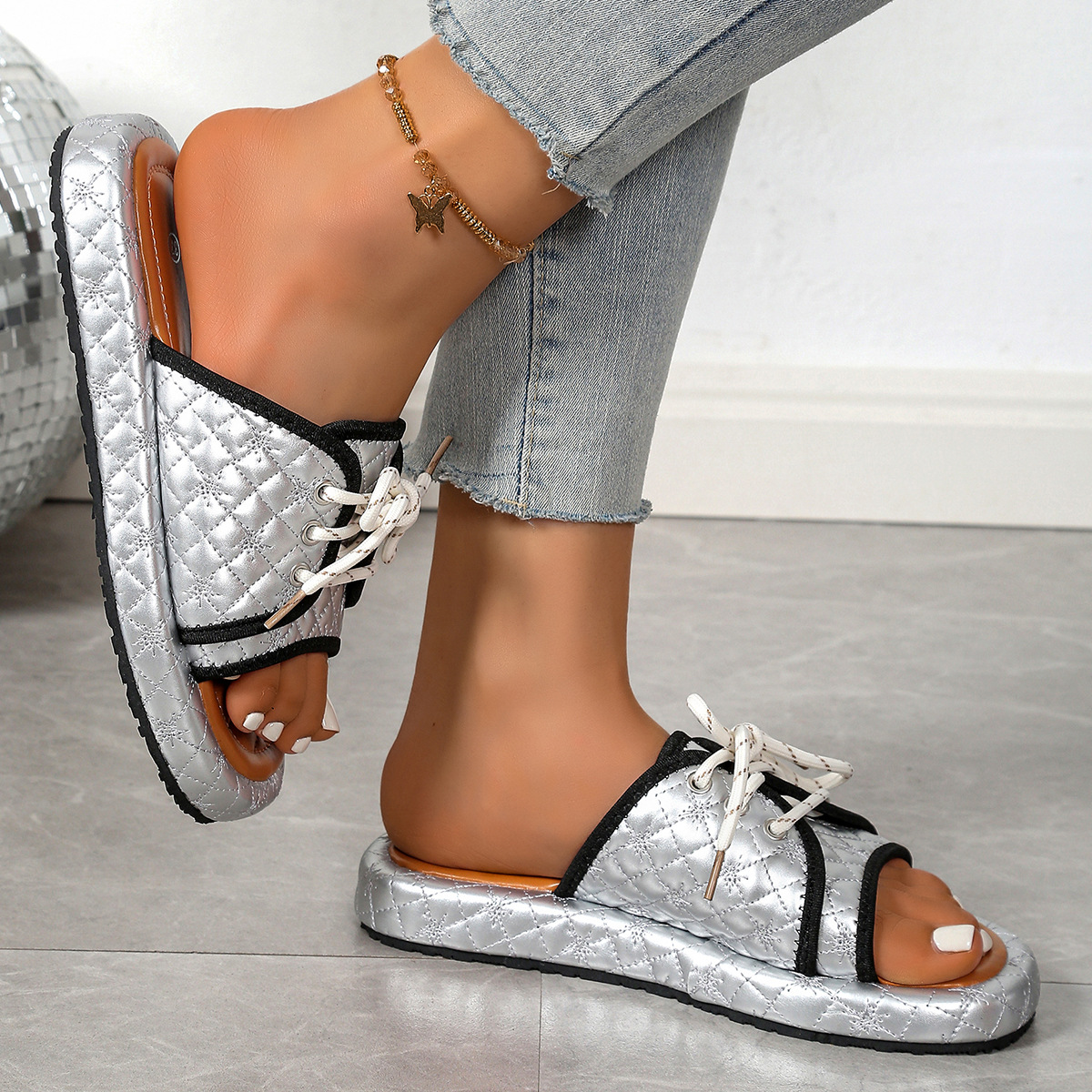 Bequeme Sandalen für Damen ⎜ Slip-ons mit Schnürung und gepolsterter Sohle für maximalen Komfort