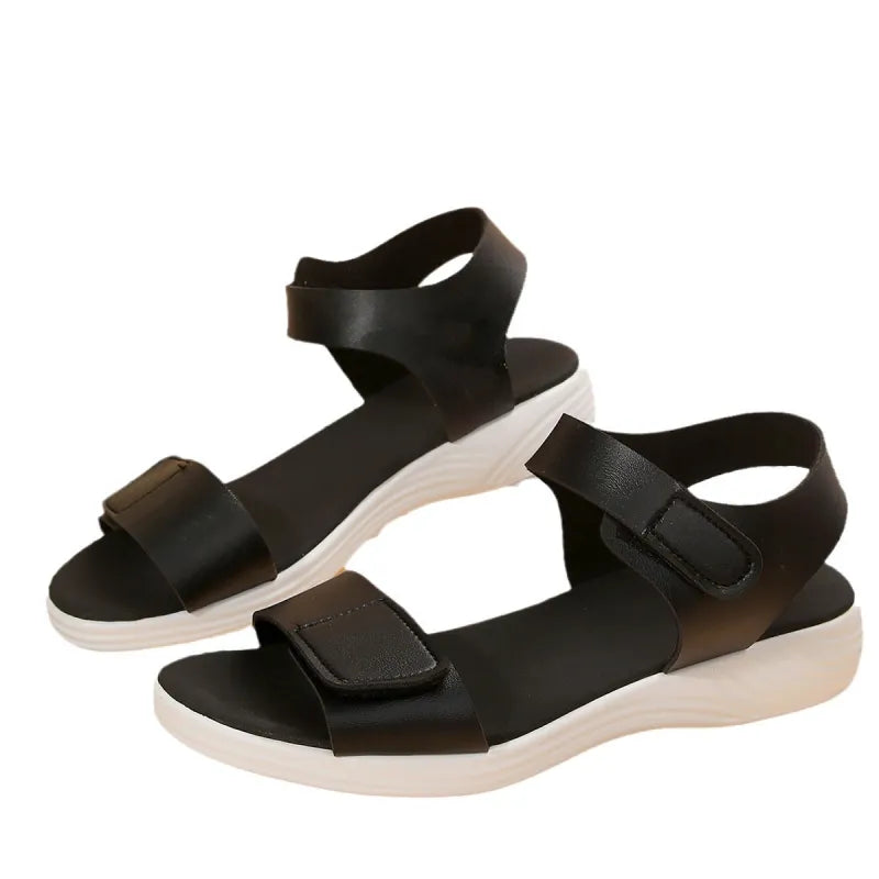Damen Flache Sandalen ⎜ Bequeme Sommerschuhe mit Klettverschluss und Weicher Sohle für Strand & Alltag