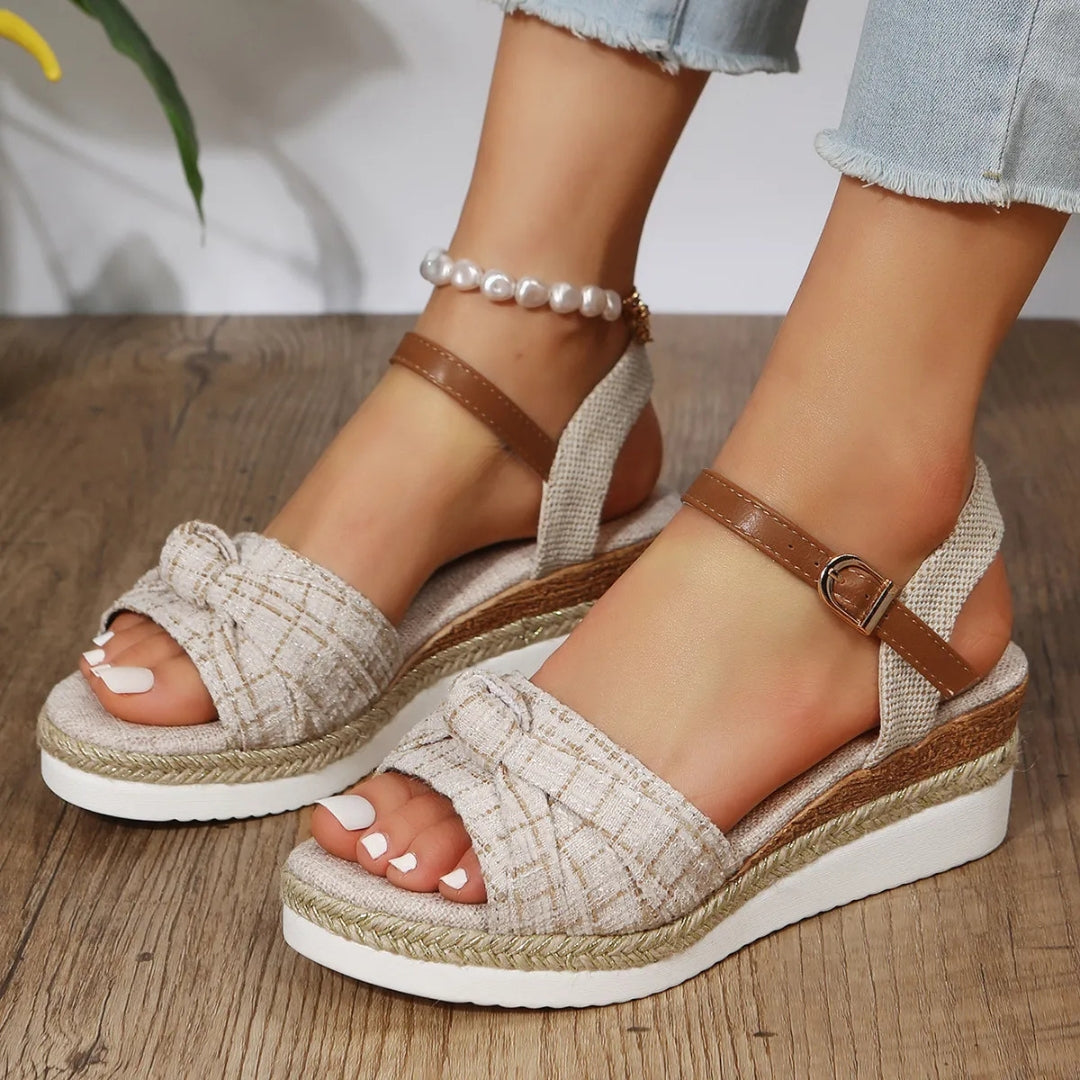 Keilabsatz Sandalen für Damen ⎜ Stylische Plateauschuhe mit Verstellbarem Riemen und Geflochtener Sohle