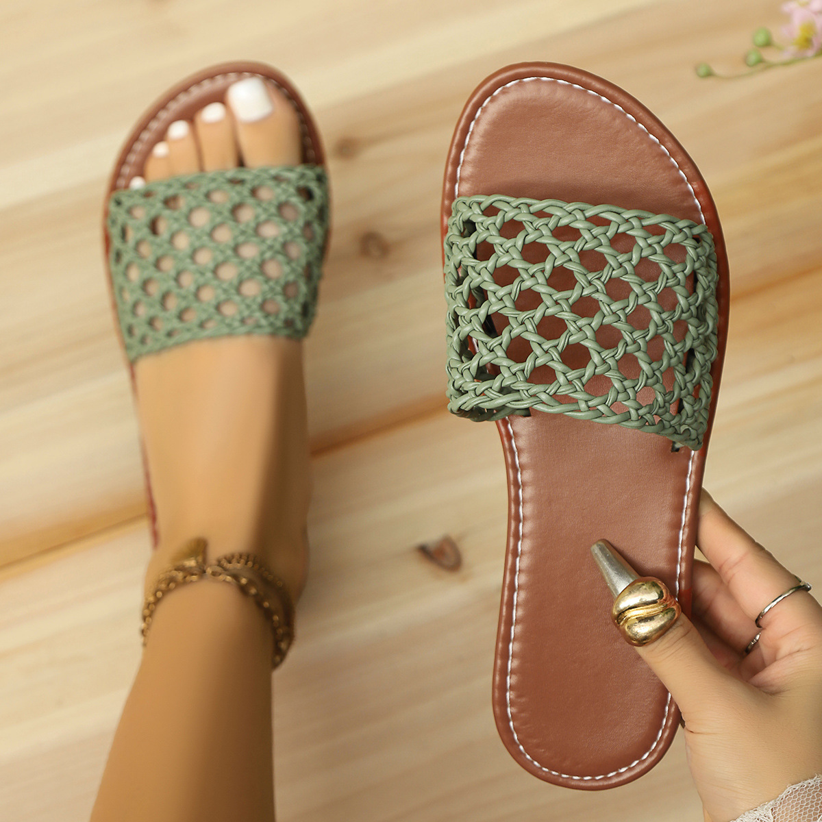 Damen Mesh Slippers mit Quadratzehen-Design ⎜ Bequeme Hausschuhe mit trendigem Gewebe-Muster