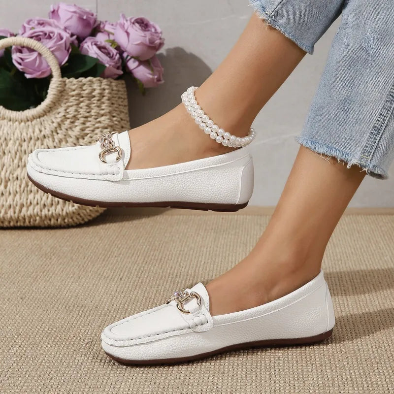 Slip-On Loafer für Damen ⎜ Bequeme Schuhe mit Kettenapplikation für Alltag und Stil