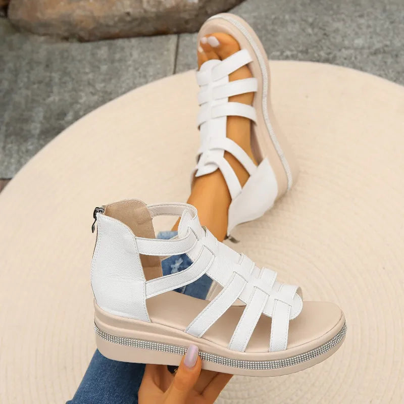 Plateausandalen für Damen ⎜ Sommerliche Keilschuhe mit Glitzerdetails und bequemer Riemchenkonstruktion
