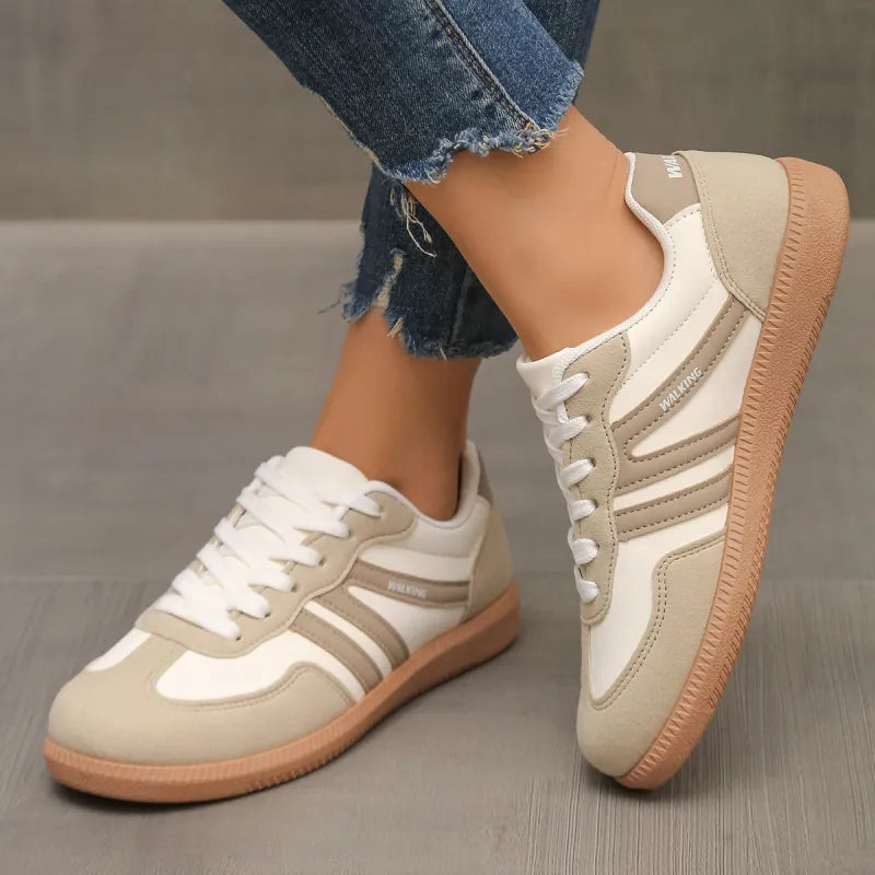 Damen Sneakers ⎜ Bequeme Schuhe mit Kontraststreifen und rutschfester Sohle für den Alltag