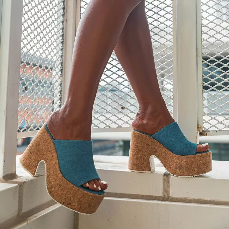 Damen Plateau-Pantoletten mit Blockabsatz ⎜ Modische Sommerschuhe mit Korksohle und offenem Zehenbereich
