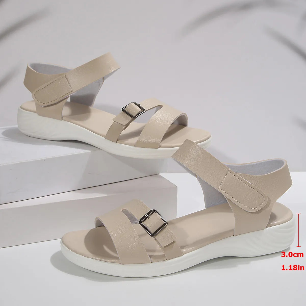 Klettsandalen für Damen ⎜ Bequeme Sommerschuhe mit flacher Keilsohle und verstellbarem Riemen