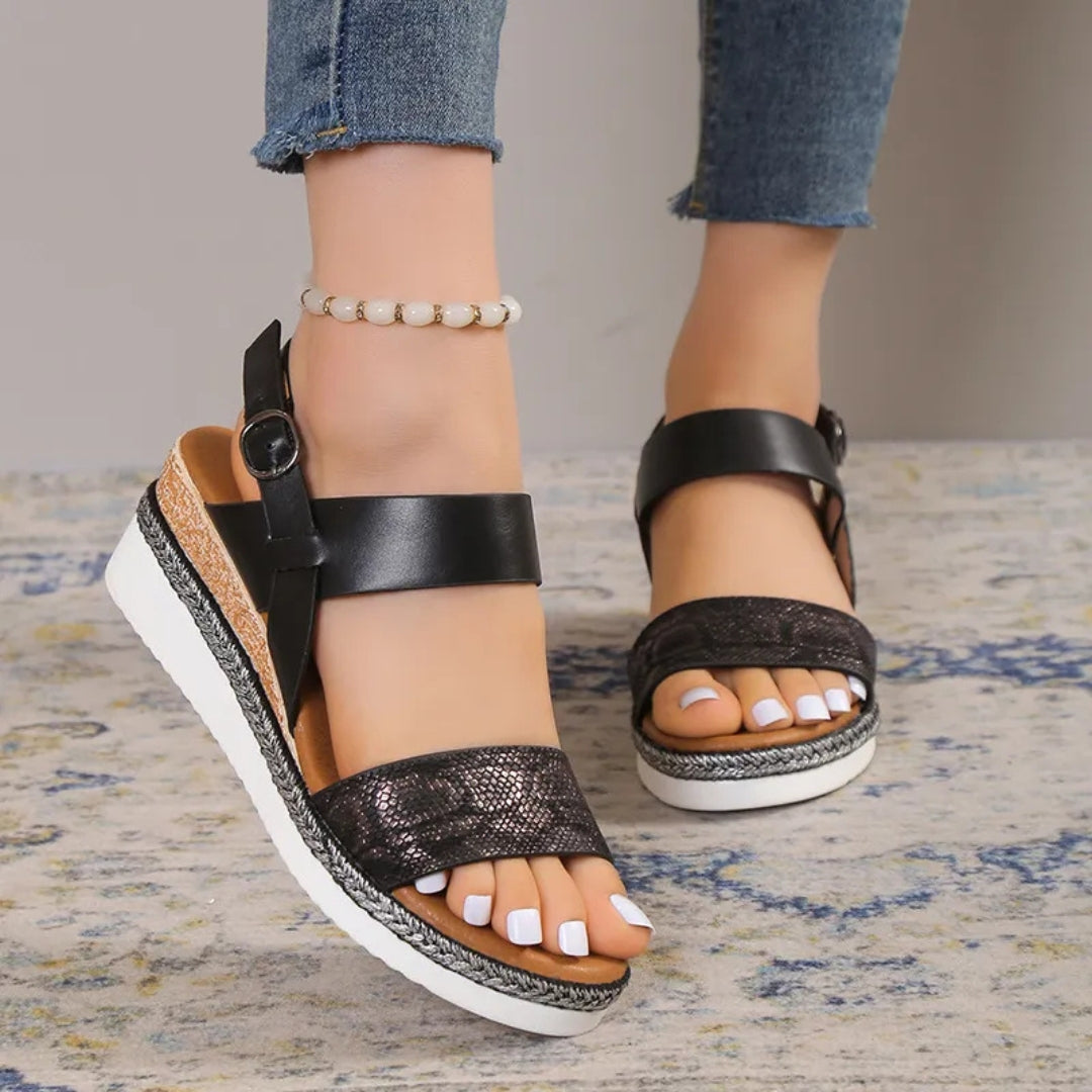 Keilsandalen für Damen ⎜ Bequeme Sommerschuhe mit Breiten Riemen und Weicher Sohle für Sicheren Halt