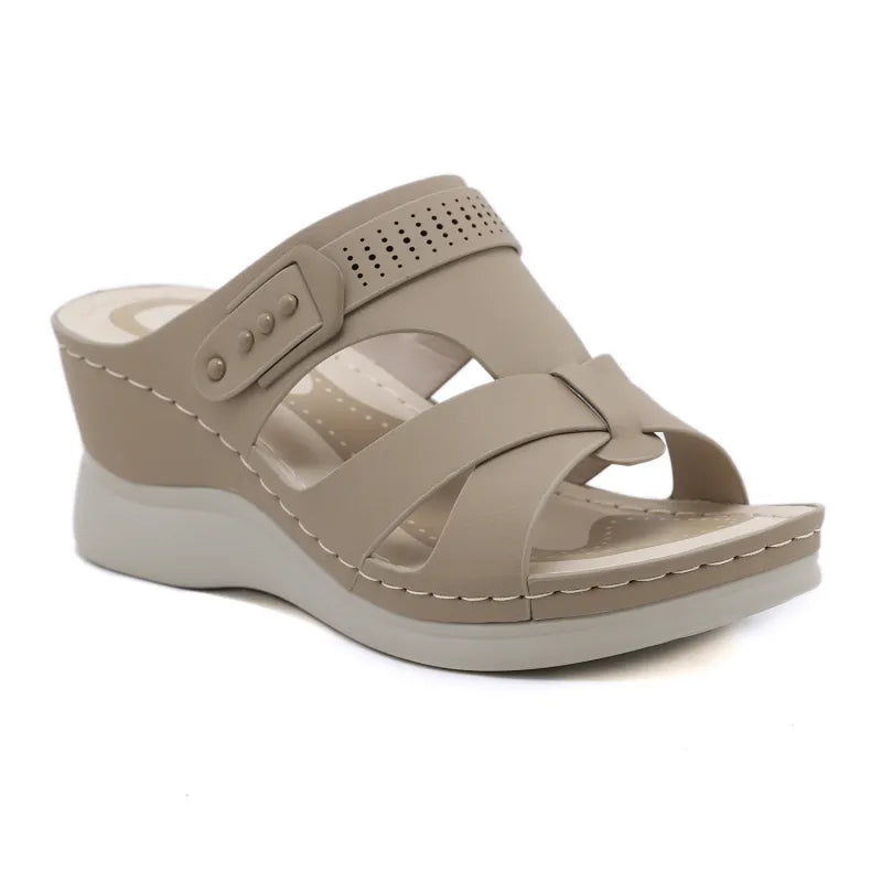 Damen Keilabsatz Sandalen ⎜ Bequeme Sommerschuhe mit Kreuzriemen und Rutschfester Sohle für Alltag & Strand