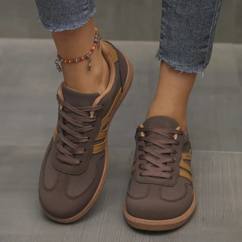 Damen Sneakers ⎜ Bequeme Schuhe mit Kontraststreifen und rutschfester Sohle für den Alltag