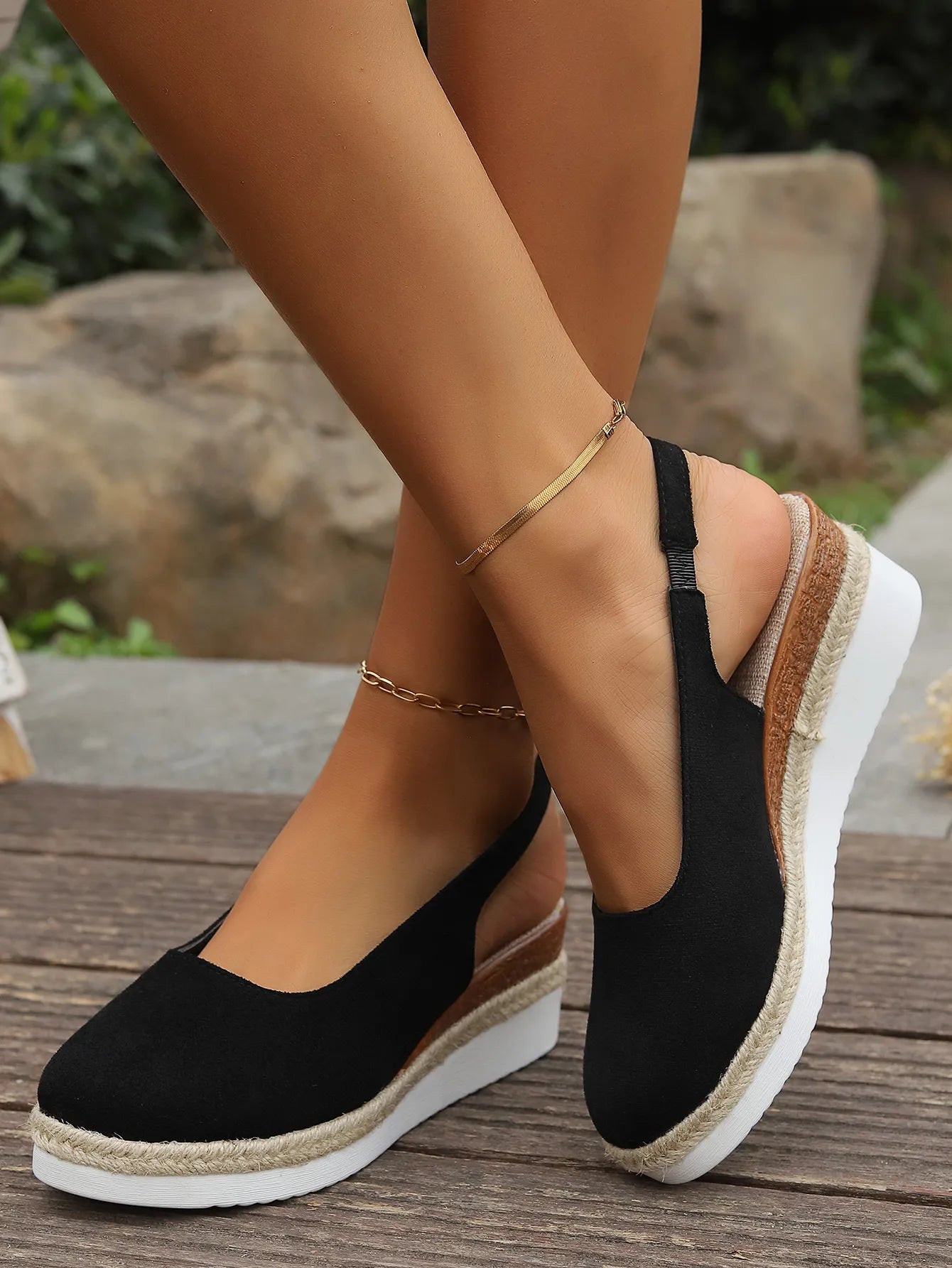 Damen Plateau Sandalen ⎜ Bequeme Schuhe mit runder Zehenpartie und modischer Sohle