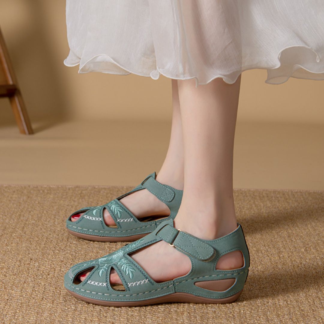 Damen Casual-Sandalen ⎜ Rutschfest mit Weicher Leichtsohle und Retro-Design für Alltag & Freizeit