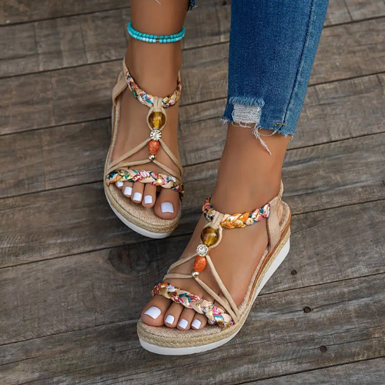Plateau Sandalen für Damen ⎜ Sommerliche Wedges mit geflochtenem Design und elastischem Fersenriemen