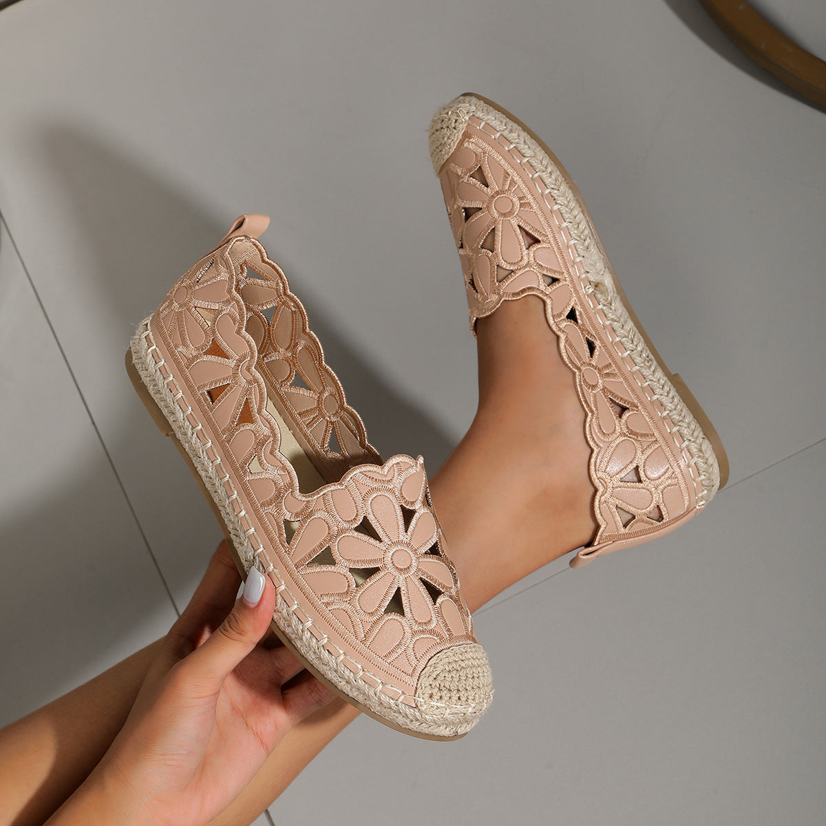 Espadrilles für Damen ⎜ Leichte Sommer-Schuhe mit floraler Häkel-Optik und juteähnlicher Sohle