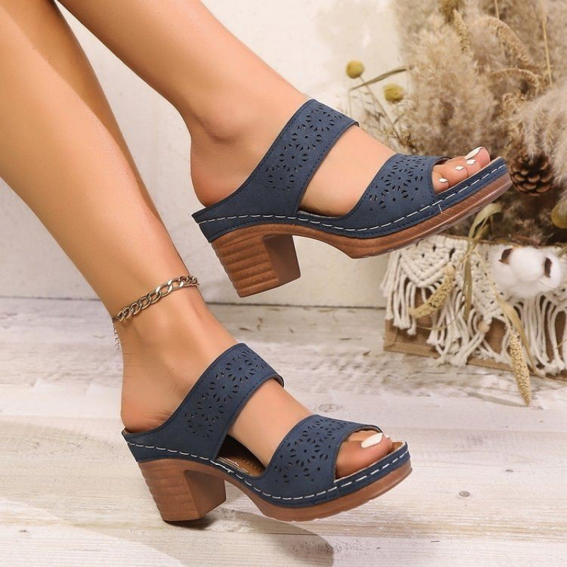 Damen Blockabsatz Sandalen ⎜ Bequeme und atmungsaktive Schuhe mit perforierten Details und trendigem Design