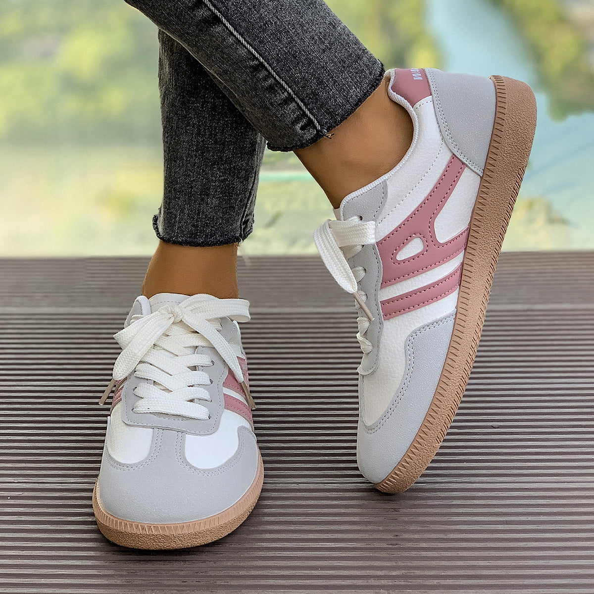 Damen Retro Sneaker ⎜ Bequeme Schnürschuhe mit Kontrastfarben und strapazierfähiger Sohle