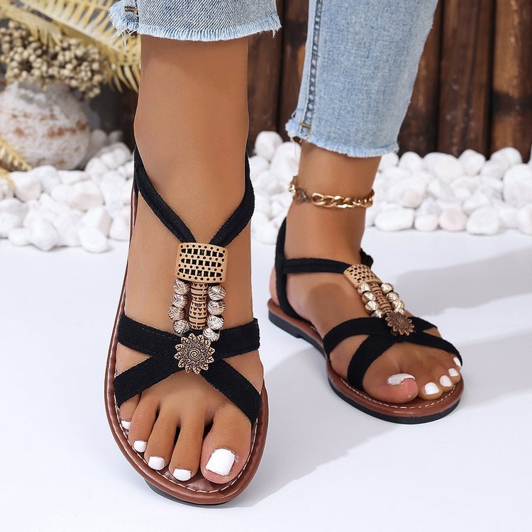 Damen Sandalen mit Schmuckdetails ⎜ Bequeme Sommerschuhe mit elastischem Riemen und Metallelementen