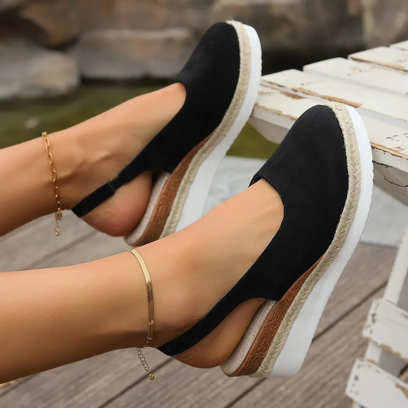 Damen Plateau Sandalen ⎜ Bequeme Schuhe mit runder Zehenpartie und modischer Sohle