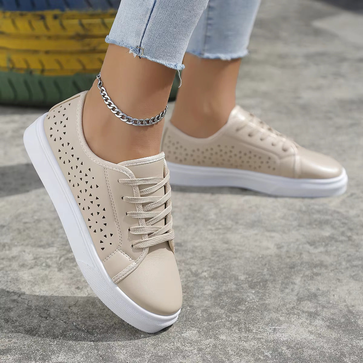 Flache Sneaker für Damen ⎜ Bequeme Schuhe mit Durchbrochenem Design für den Sommer und Freizeit