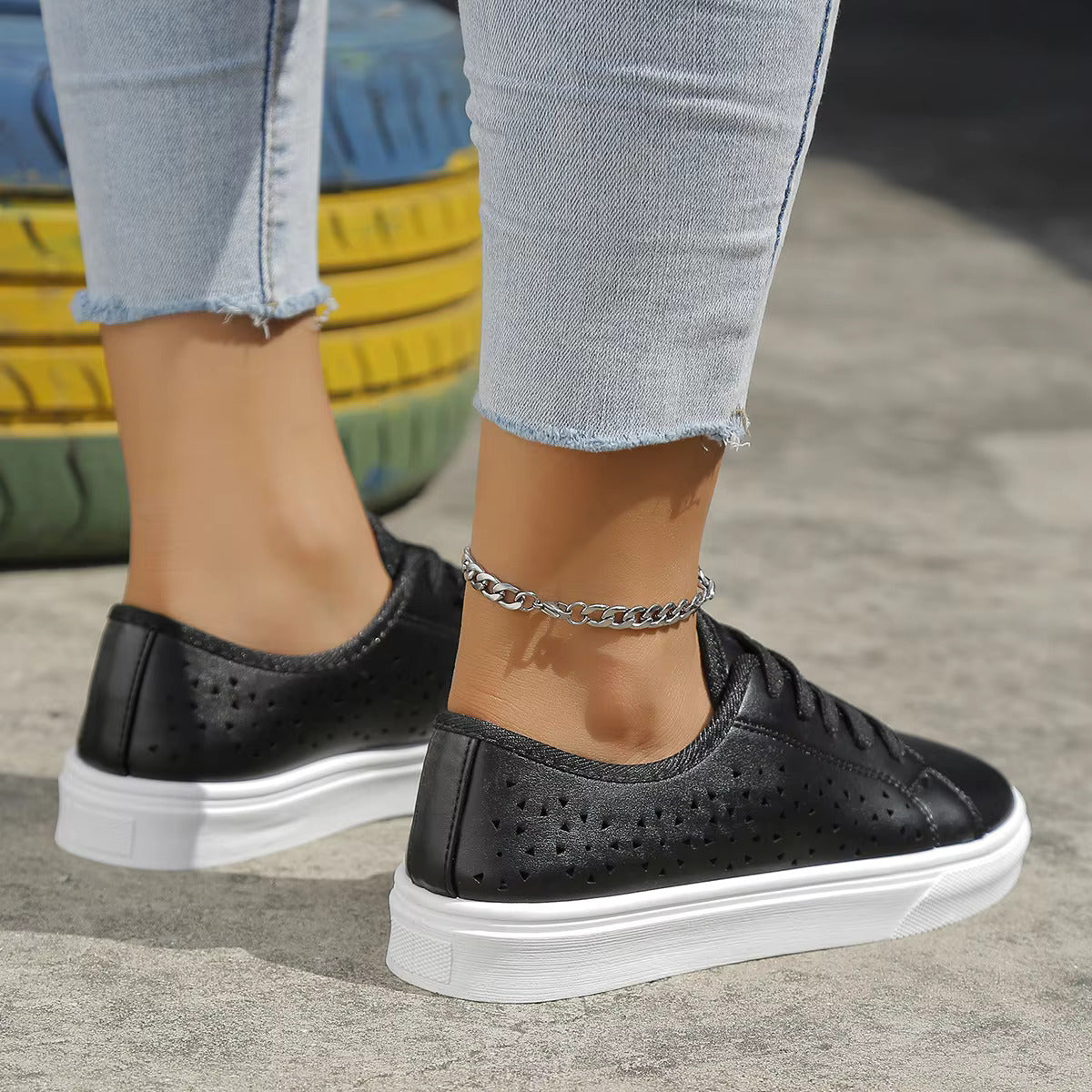 Flache Sneaker für Damen ⎜ Bequeme Schuhe mit Durchbrochenem Design für den Sommer und Freizeit