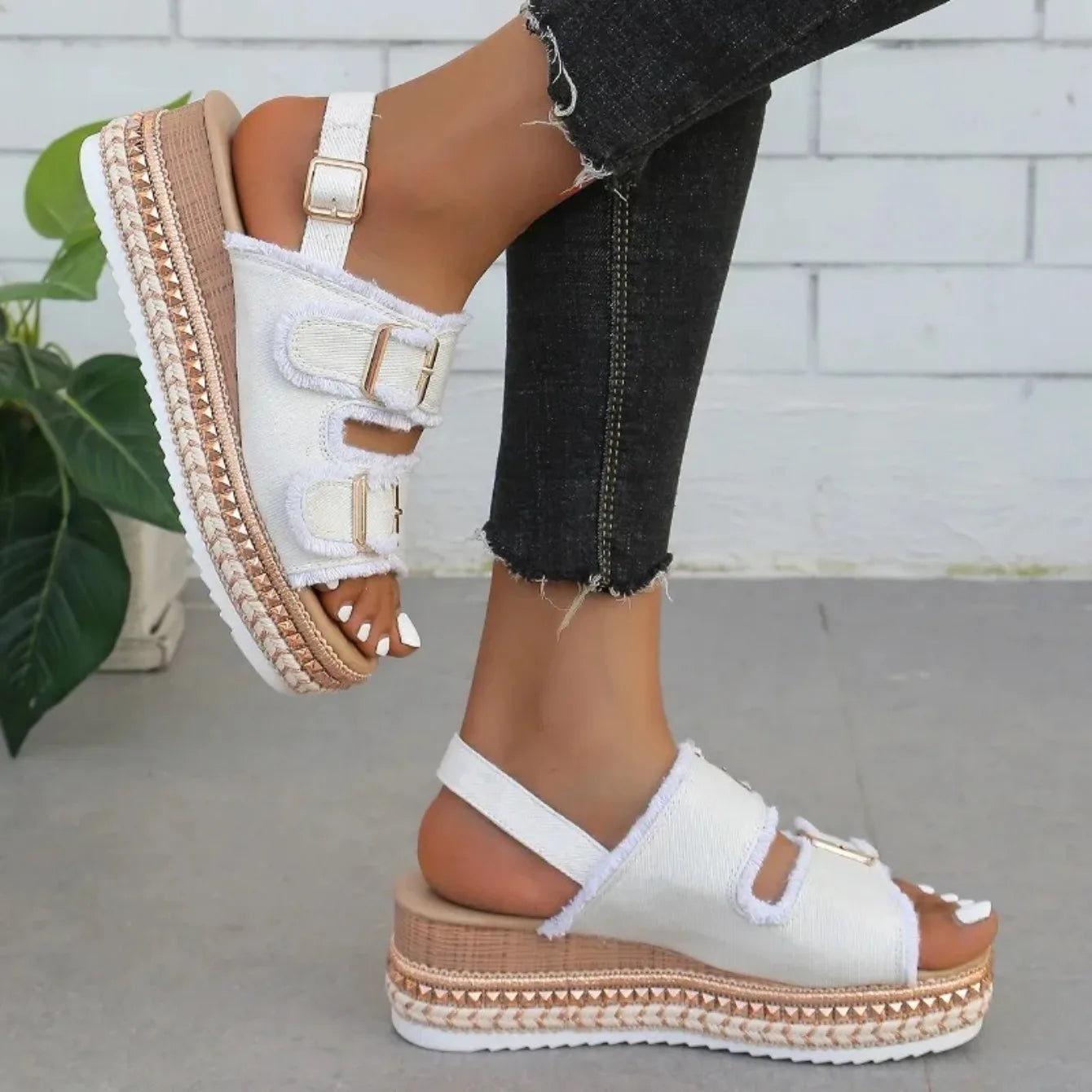 Damen Plateau Sandalen mit Doppel-Schnalle ⎜ Stylische Sommerschuhe im Retro Look für Strand und Freizeit