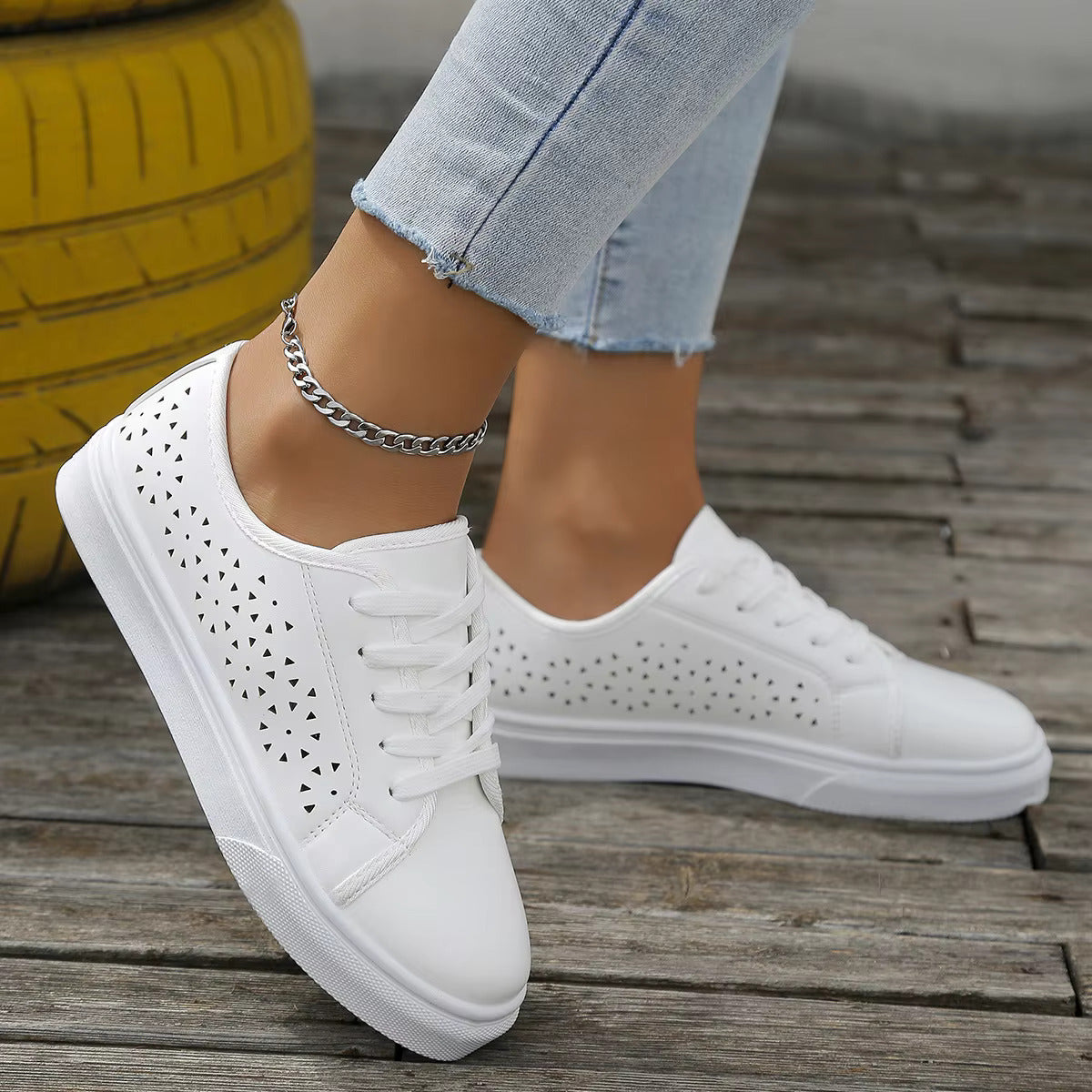Flache Sneaker für Damen ⎜ Bequeme Schuhe mit Durchbrochenem Design für den Sommer und Freizeit