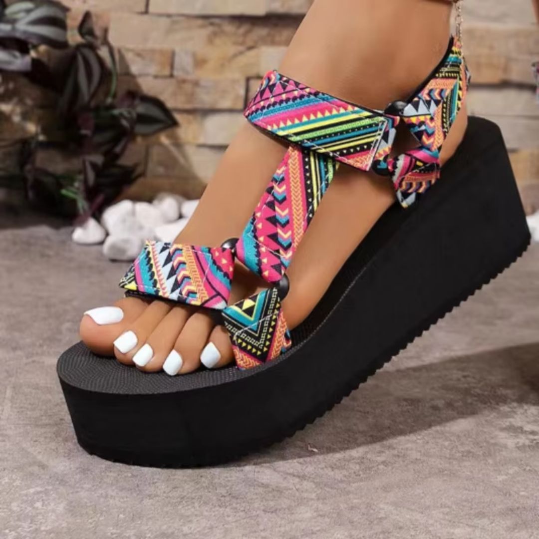 Damen Römersandalen ⎜ Flache Sommerschuhe mit farblich abgesetztem Stoffbezug für Alltag und Freizeit
